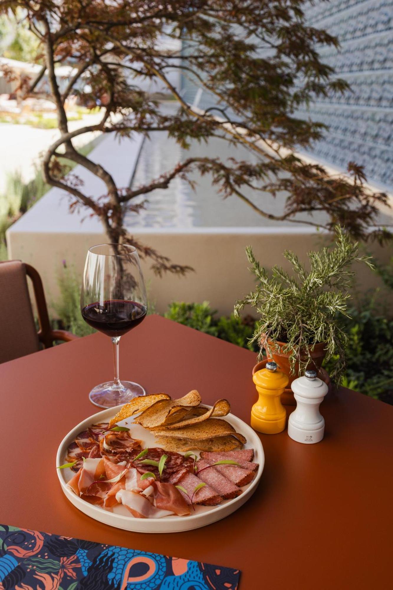 Duo Lisbon, Curio Collection By Hilton Hotel